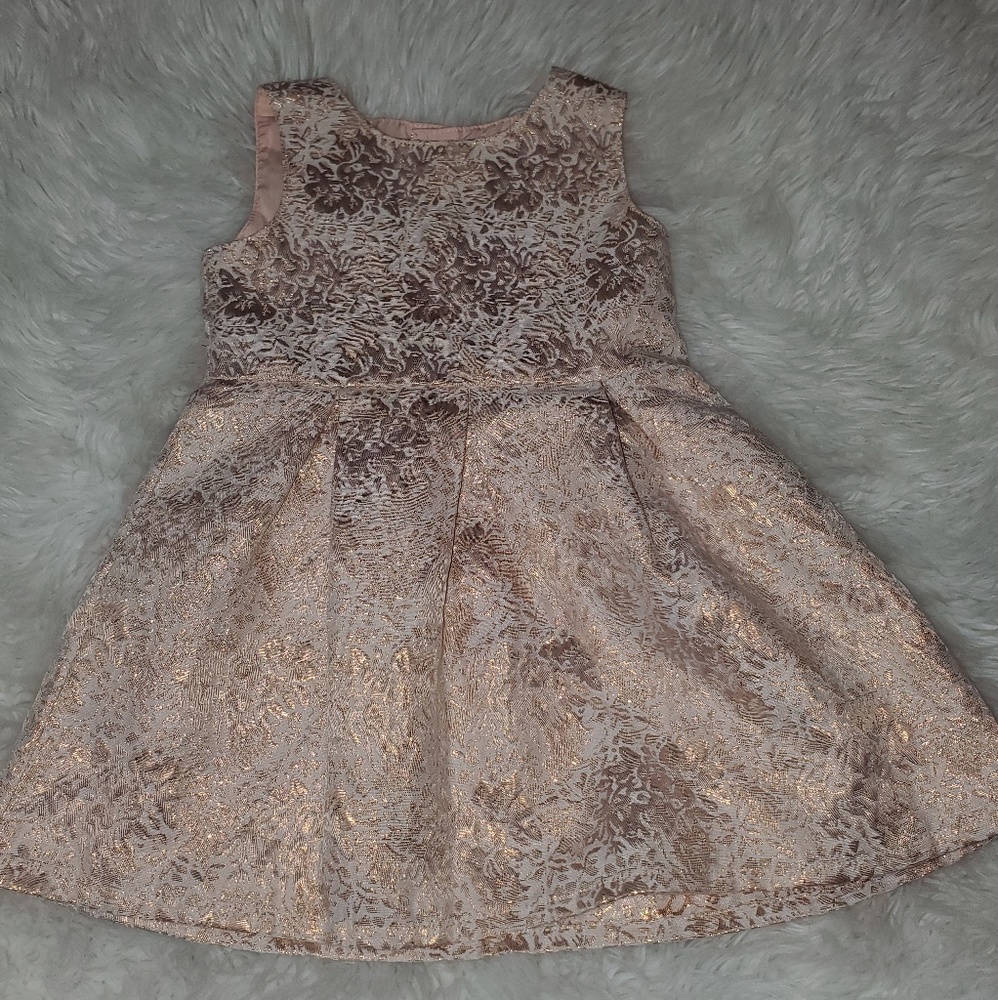 Baby girl drees